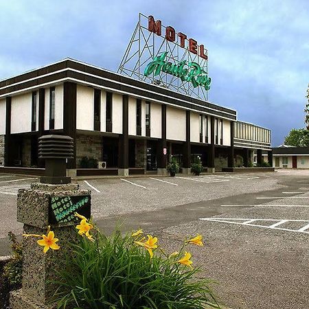 Hotel Le Hauterive Baie-Comeau Bagian luar foto